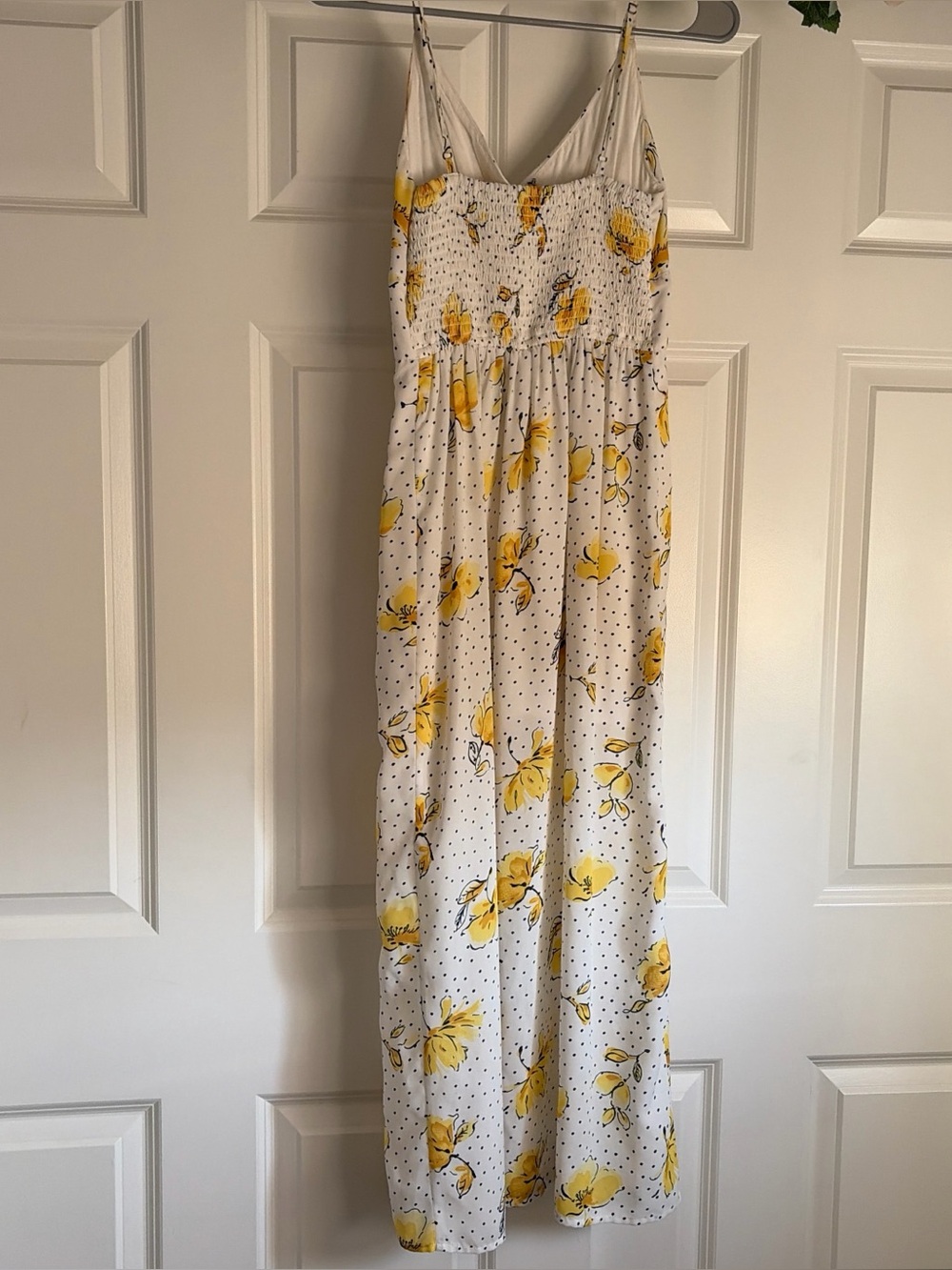 White floral maxi dress with adjustable spaghetti straps - Picture 2 of 7